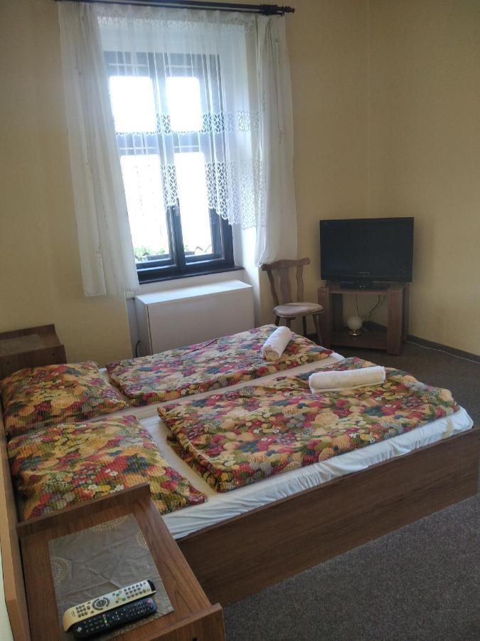 Penzion U Jezu Dobronice Esterno foto