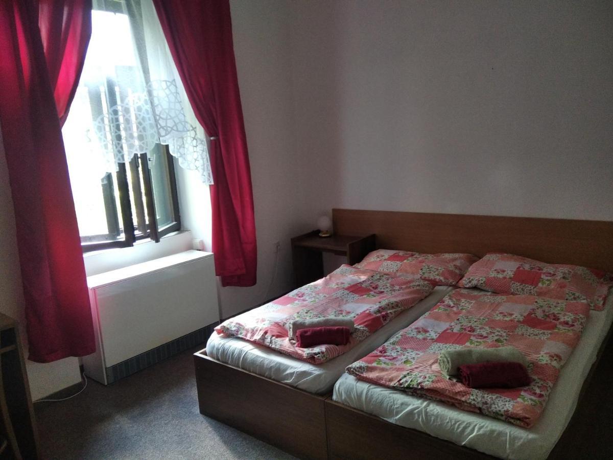 Penzion U Jezu Dobronice Esterno foto